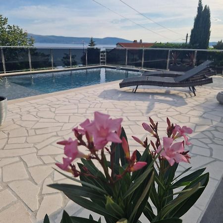 Vila Vita โนวีวีโนดอลสกี ภายนอก รูปภาพ