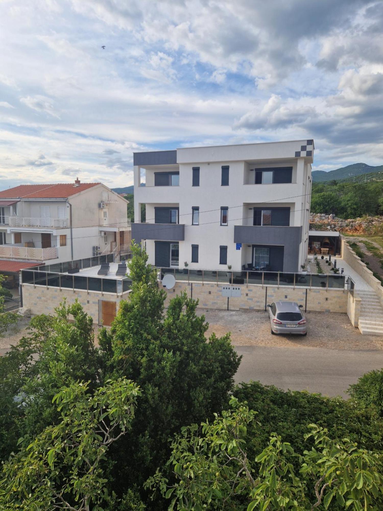 Vila Vita โนวีวีโนดอลสกี ภายนอก รูปภาพ